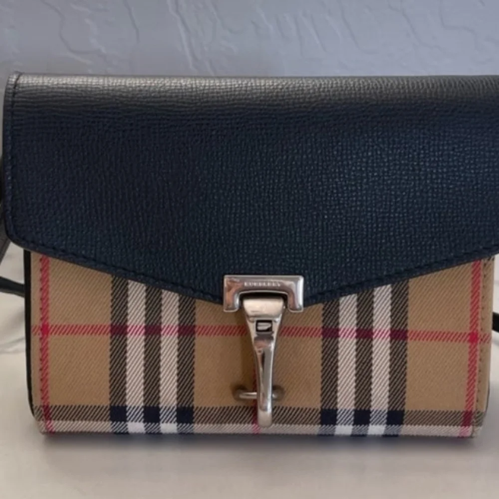 Burberry Macken Crossbody Bag - Picture 3 of 13